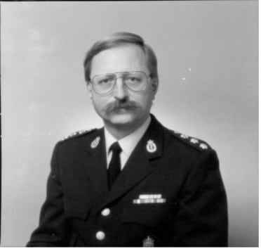 Stabslæge af 1. grad S. Philip Jørgensen, fra Forsvarets Sundhedstjeneste
