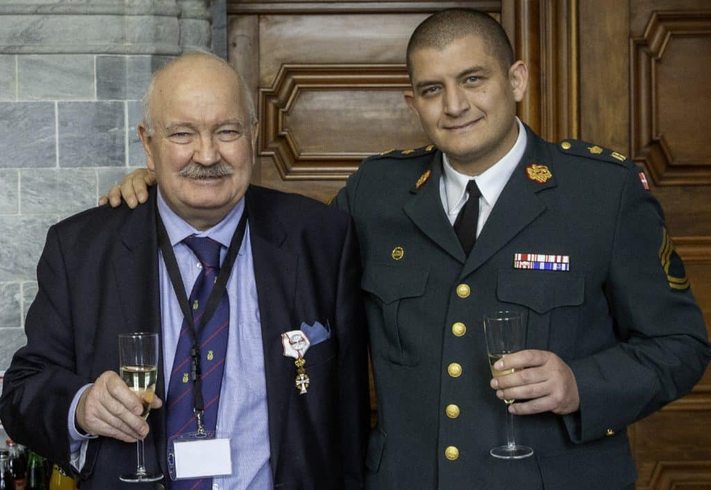 2020: Stabslæge Finn Warburg fik i dag Ridderkorset af 1. grad for en i særklasse fortjenstfuld indsat for Danmarks sårede veteraner.